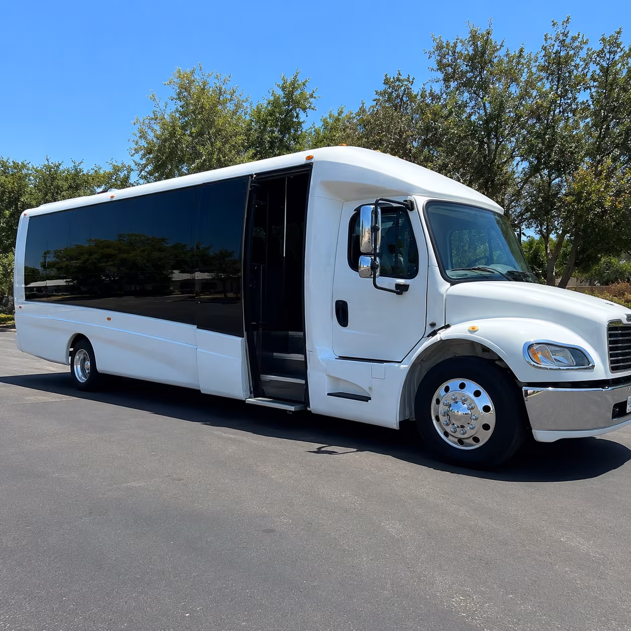 buses for pittsburgh corporate sporting events and suite nights