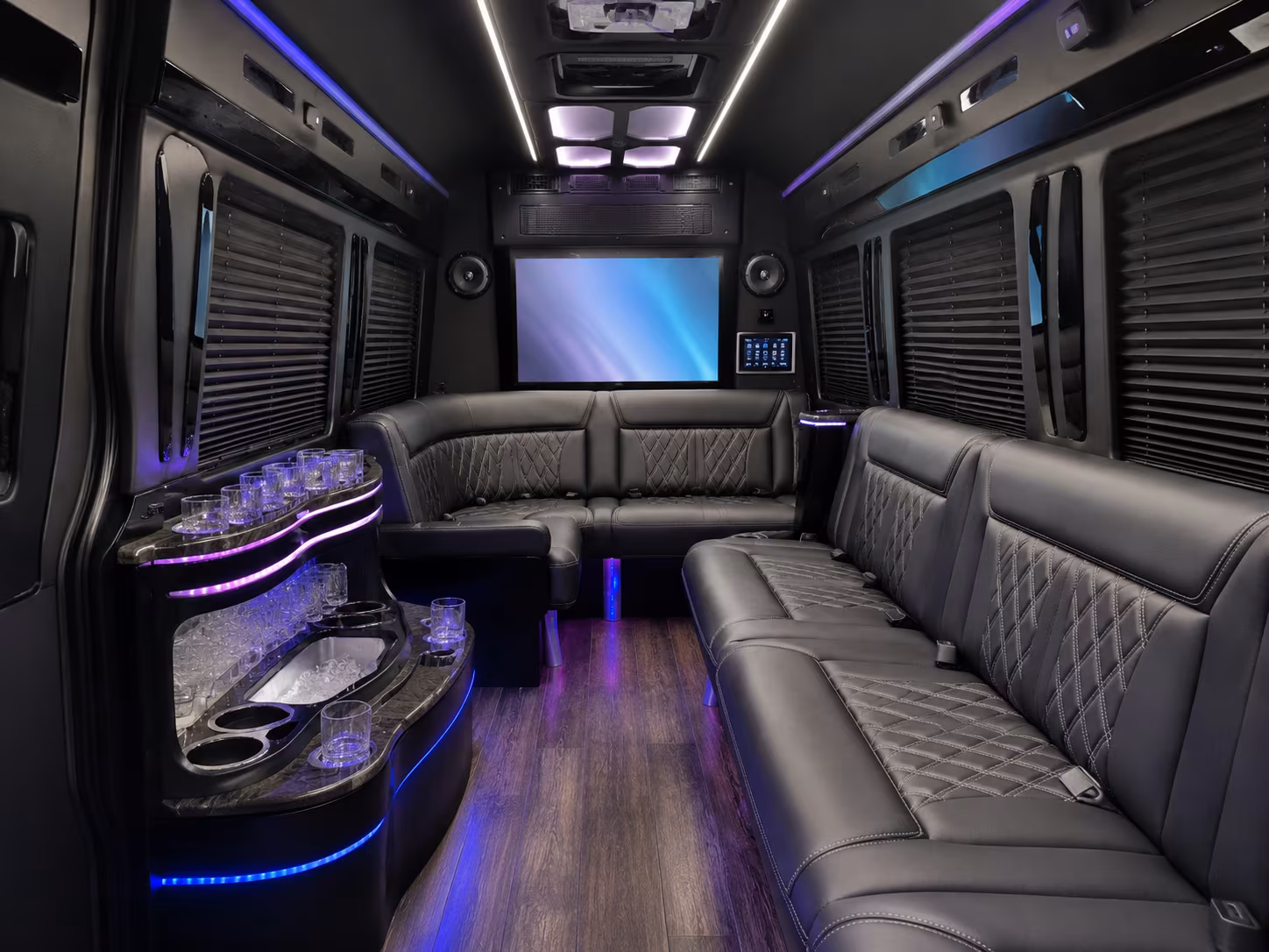 corporate event and convention buses serving downtown pittsburgh