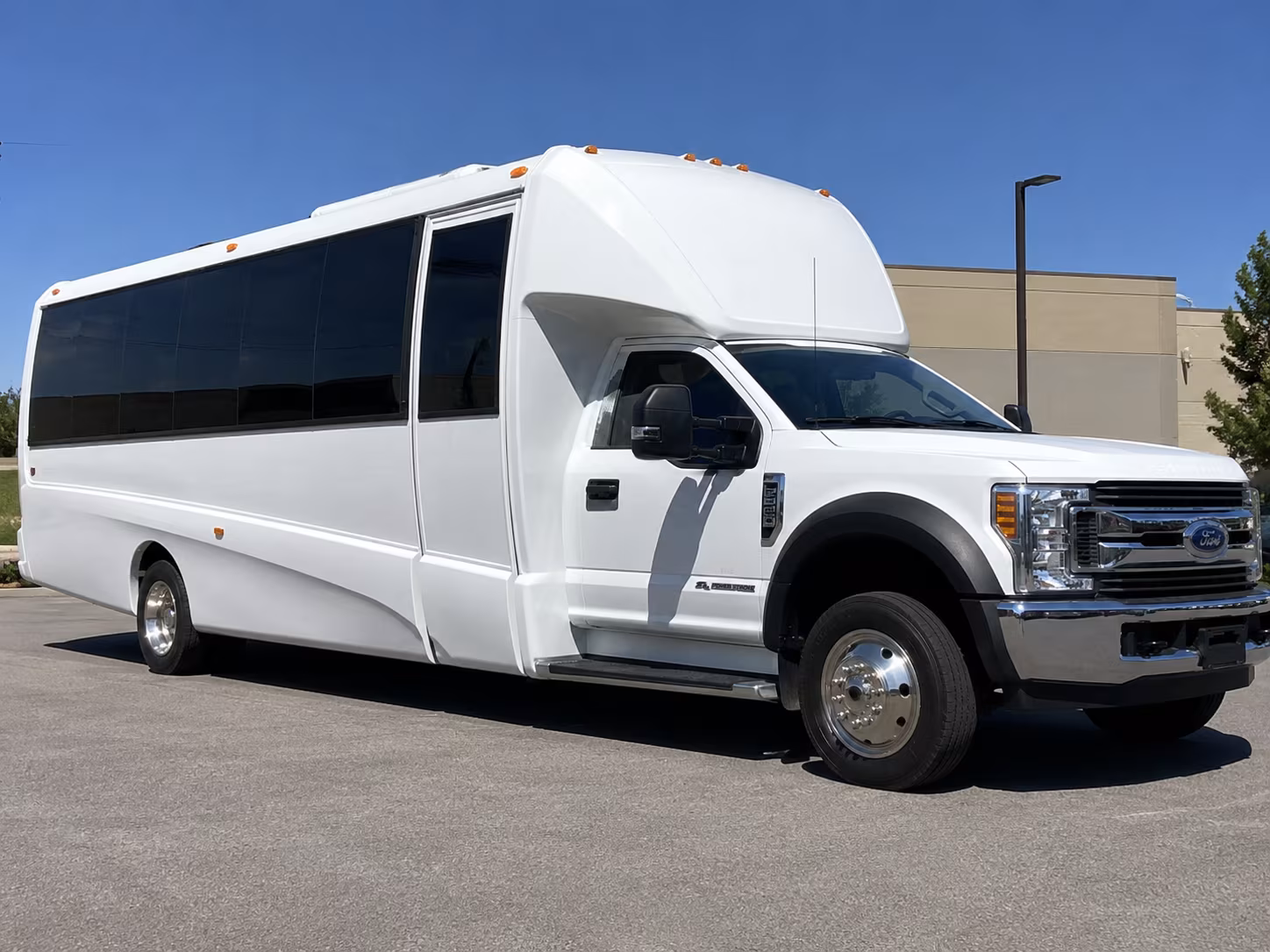 wedding shuttle buses and bridal party transportation in pittsburgh